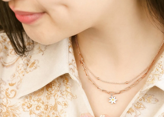 Kalung Emas Tipis dengan Nilai Tinggi, Elegan dan Tetap Menarik