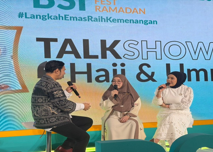 Holiday Angkasa Wisata Berbagi Informasi Umroh dan Haji dalam Talkshow BSI Fest Ramadan di PIM