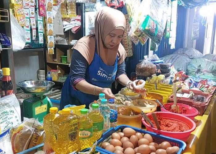 Ramai Pembeli di Hari Kedua Iduladha, Penjualan Bumbu Halus Meningkat