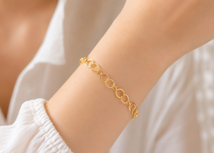 Gelang Emas Motif Cincin Sambung Kecil, Perhiasan Simpel yang Semakin Digemari pada 2026