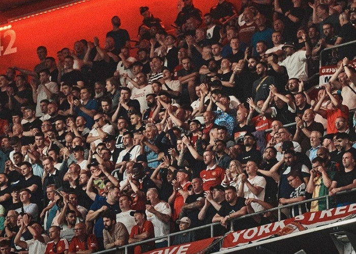 Fans MU Marah Besar dengan Erik ten Hag atas Performa yang Semakin Buruk Setelah 3 Kali Kalah di Liga Inggris