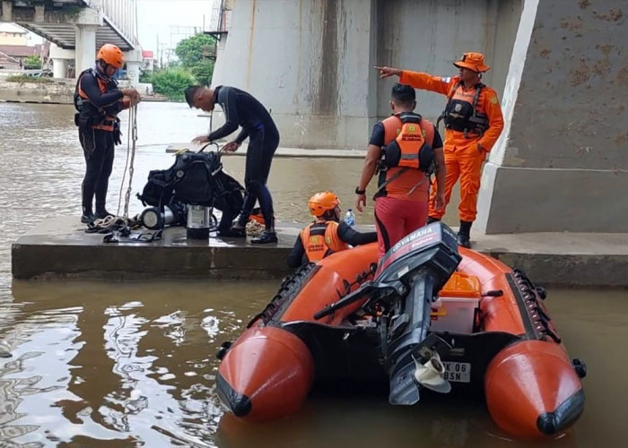 2 Bocah Tenggelam Saat Mandi di Sungai Bawah Jembatan Ogan Kertapati