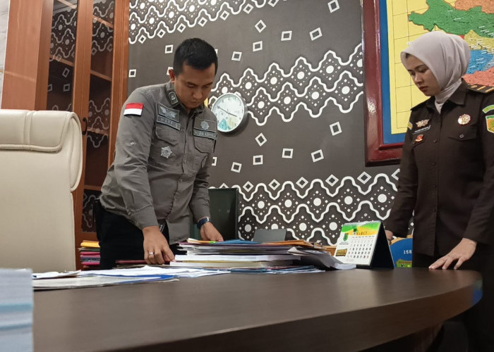 Kejari Muba Geledah Kantor Pemkab dan Rumah YH Terkait Kasus Dugaan Korupsi Pengadaan Tanah Tol Betung-Tempino