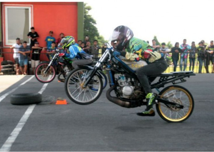 Motor Custom Siap Geber di Ajang Drag Race: Perpaduan Kecepatan dan Kreativitas