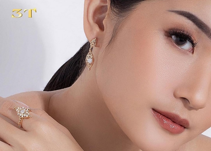 Inspirasi Anting Emas Berlian untuk Melengkapi Pernikahan Bertema Tradisional