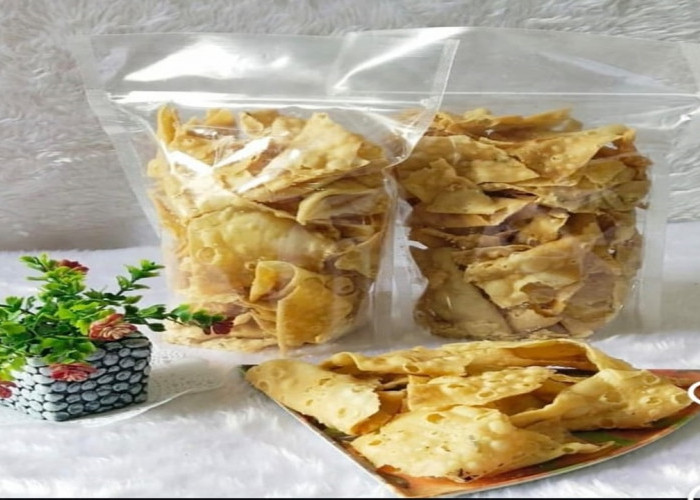 Kripik Bawang (Keripik Mumbai) Khas Palembang, Camilan Gurih yang Selalu Bikin Nagih