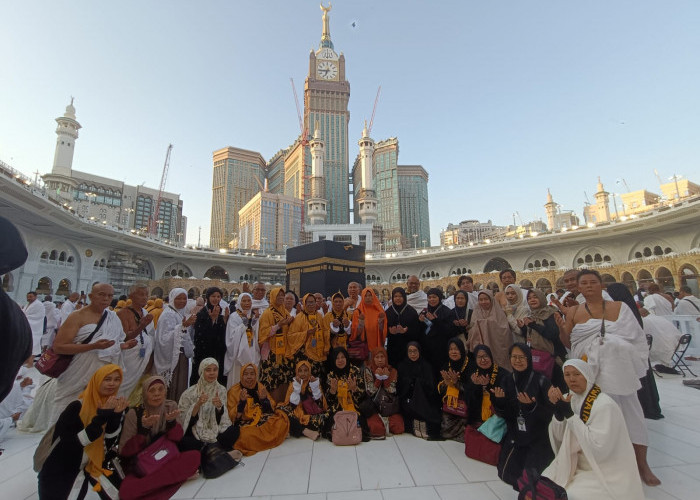 Tawaf Wada, Air Mata Perpisahan di Depan Ka'bah, Jamaah Holiday Angkasa Wisata 