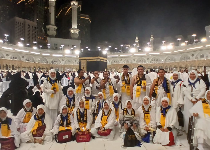433 Jemaah Umroh Holiday Angkasa Wisata 7 Agustus Laksanakan Umroh Wajib Pertama dengan Khidmat dan penuh haru