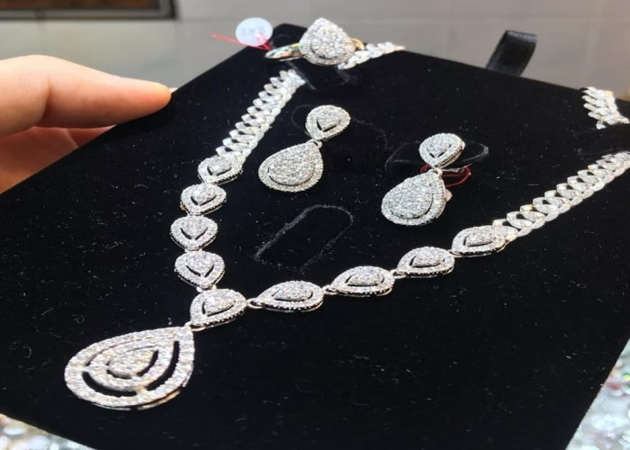 Mengenal Lebih Dekat Perhiasan Emas Putih