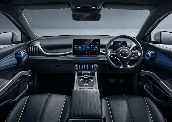 BYD Atto 3 Advanced STD vs Advanced Plus, Mana yang Lebih Menarik?