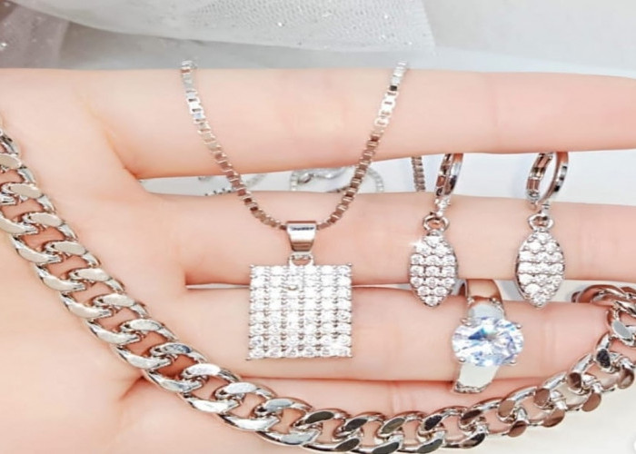 Jangan Tertipu! Ini Cara Akurat Membedakan Emas Putih dan Perak Asli