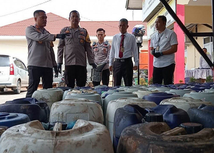 3 dari 4 Pelaku Penimbunan 6.500 Liter BBM Bersubsidi Diamankan Polres Muara Enim