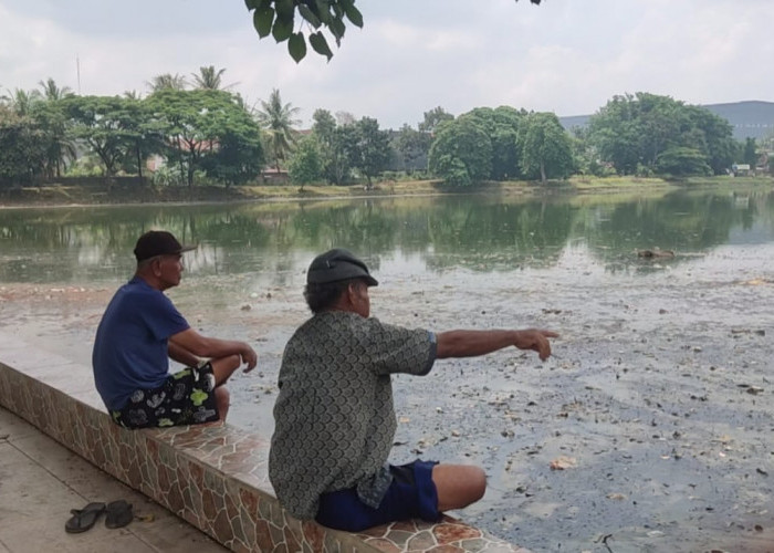 Waduk Penuh Sampah dan Dangkal, Warga Pipa Reja Palembang Keluhkan Kondisinya