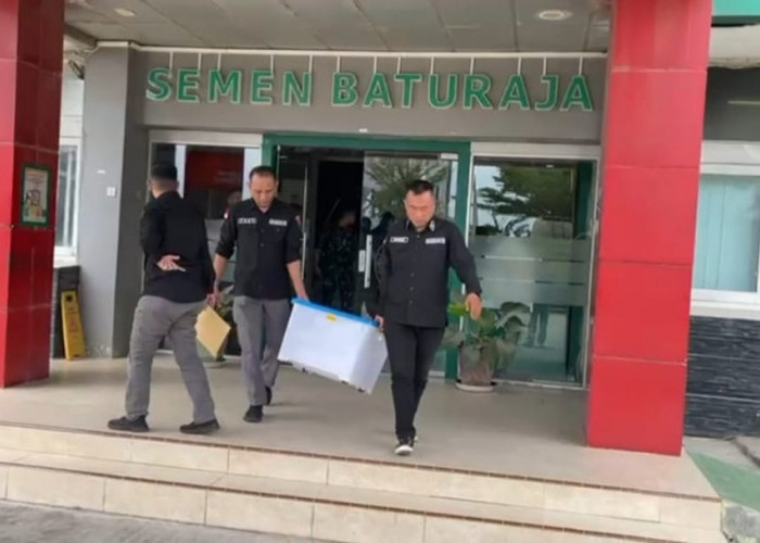 Tim Penyidik Kejati Sumsel Geledah 3 Lokasi Terkait Dugaan Korupsi Distribusi Semen PT KMM