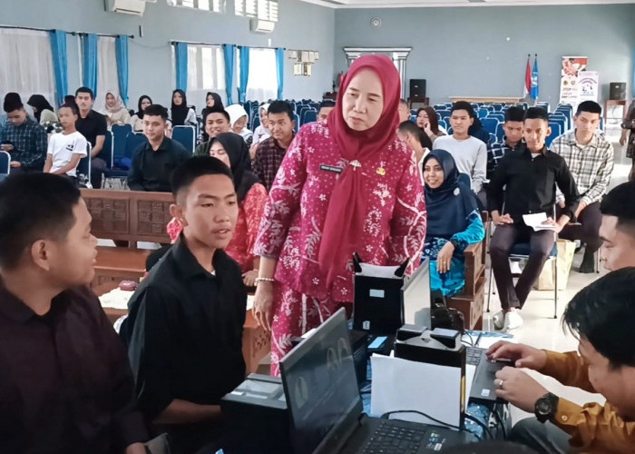  Jelang Pemilu, Disdukcapil Lakukan Perekaman E-KTP di 50 Sekolah Palembang