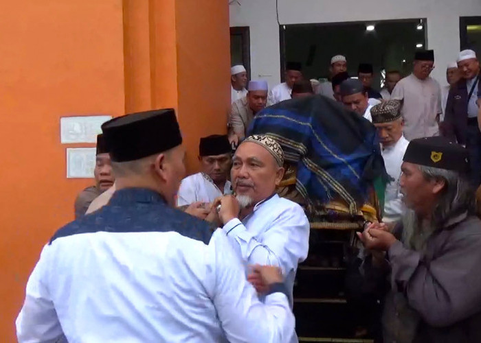 KH Mal’an Abdullah Wafat, Ini Kenangan dan Doa Para Tokoh untuk Sang Ulama
