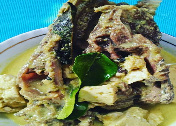 Cita Rasa Sungai Musi Gulai Kepala Ikan Baung Berkuah Santan Pedas Asam