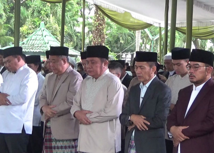 Sholat Idul Fitri di Masjid Agung, Ratu Dewa Harapkan Doa terbaik untuk memimpin kota Palembang 