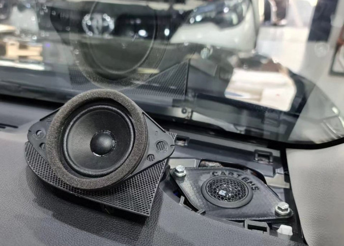Toyota Innova Zenix: Penyesuaian Kustom dengan Mounting 3D Printed