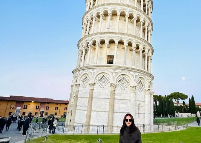 Menara Pisa Objek Wisata Paling Terkenal di Italia : Bentuknya Miring dan Unik 