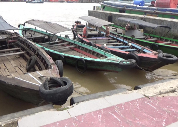 Perahu Ketek Selalu Jadi Pilihan Transportasi ke  Pulau Kemaro Rayakan Cap Go Meh