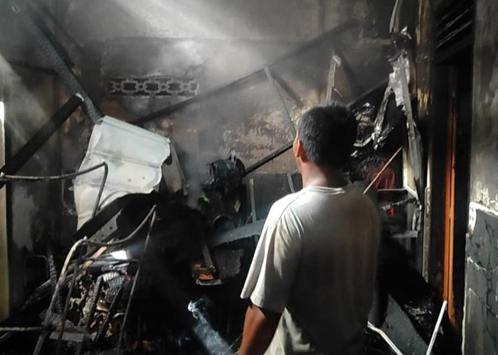 Diduga Korsleting Listrik, 1 Rumah di Jalan Rama Kasih Raya Kebakaran Saat Ditinggal Pergi Keluar