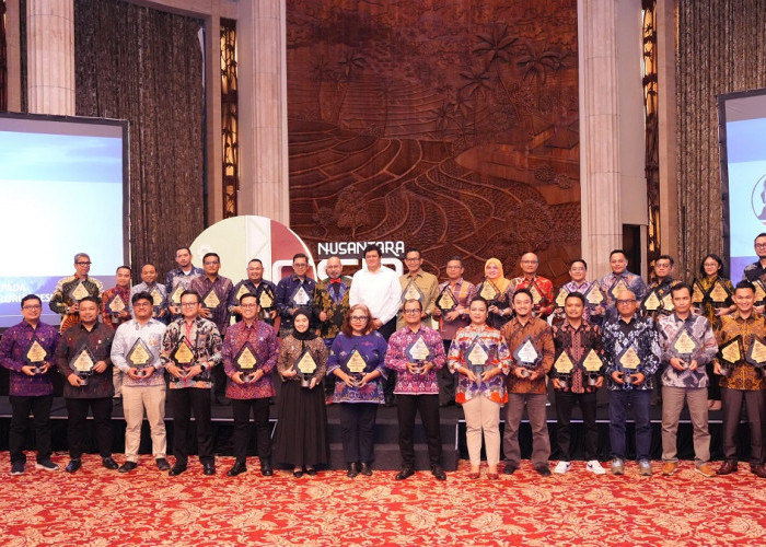 Raih 43 Penghargaan di Nusantara CSR Awards 2025, PLN Terima Predikat Platinum SDGs