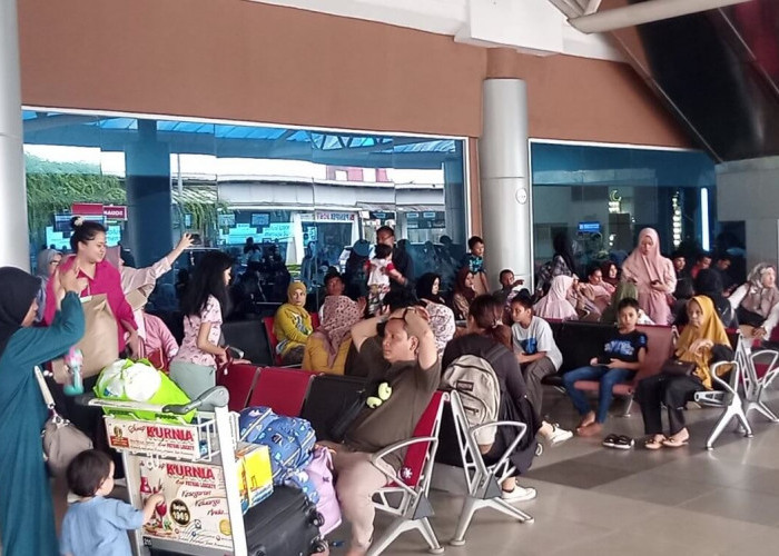 Bandara SMB II Palembang Alami Lonjakan Penumpang di Hari Terakhir Libur Lebaran Idulfitri 1445 Hijriah