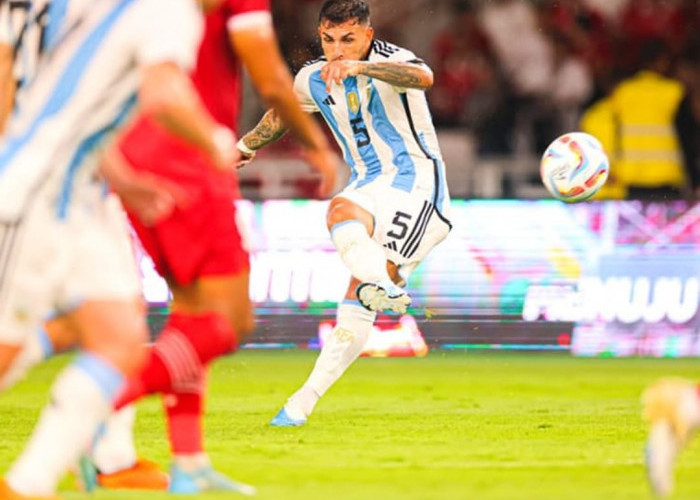 Babak 1: Argentina Unggul 1-0 Lewat Gol Terpedo Paredes