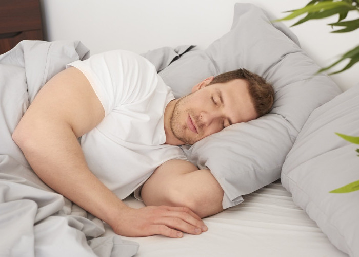 Posisi Tidur terbaik dan Terburuk Untuk  Kesehatan Kulit.