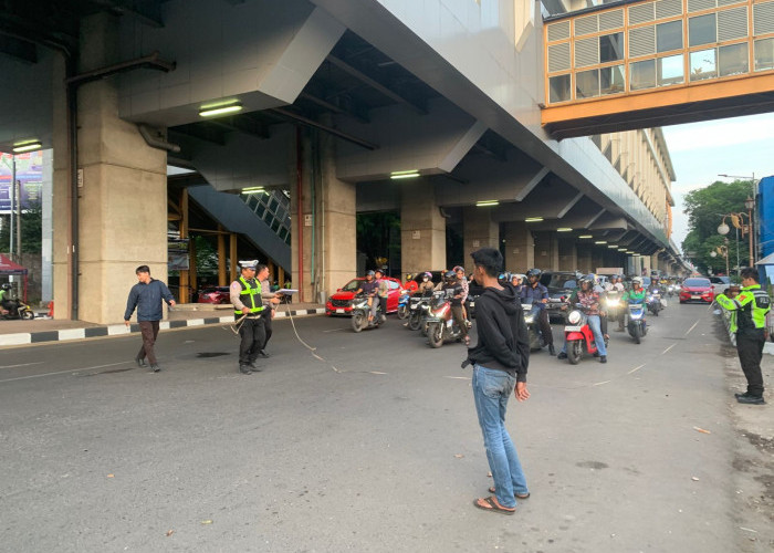 Diduga Salah Injak Pedal, Kecelakaan Beruntun di Bawah LRT Cinde Palembang Tewaskan 2 Orang