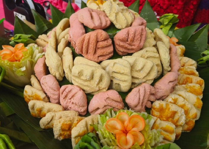 Mengenal Kue Rentak, Camilan Legendaris dari Bumi Serasan Sekate