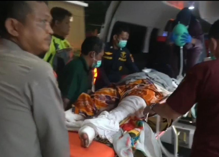 Korban Luka Bakar Kecelakaan Bus ALS Dirujuk ke Palembang, Satu Penumpang Meninggal Dunia