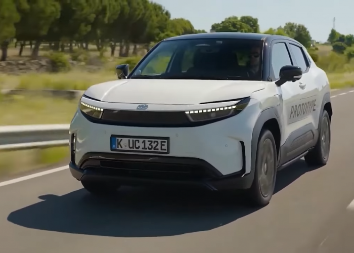 Toyota Hadirkan Dua Mobil Listrik Sekaligus di GIIAS 2025, Siap Ramaikan Pasar EV Indonesia