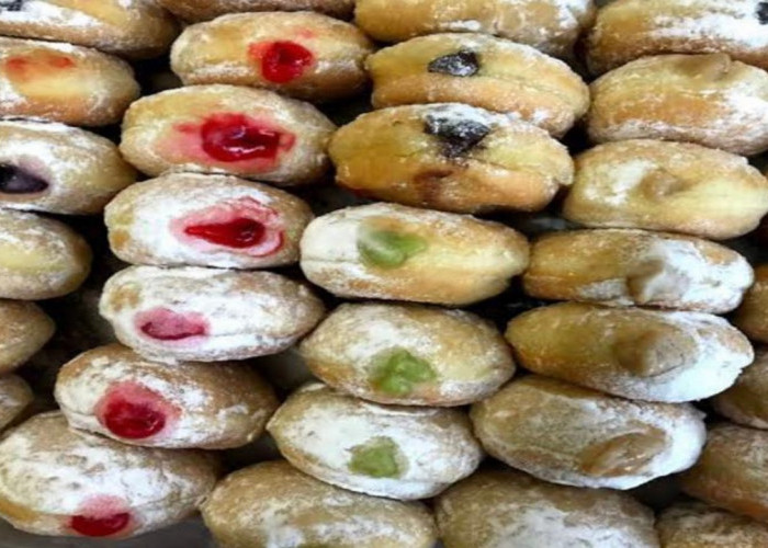 Donat Bom, Camilan Khas Palembang yang Sedang Viral