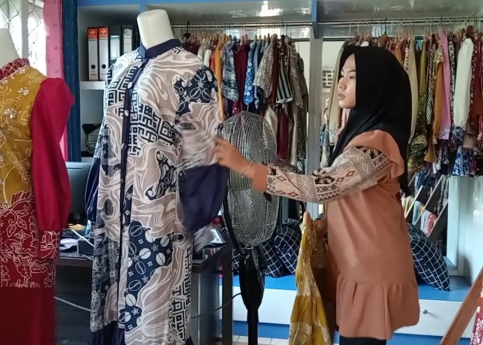 Penerimaan ASN Bawa Angin Segar Bagi UMKM Batik Muara Enim