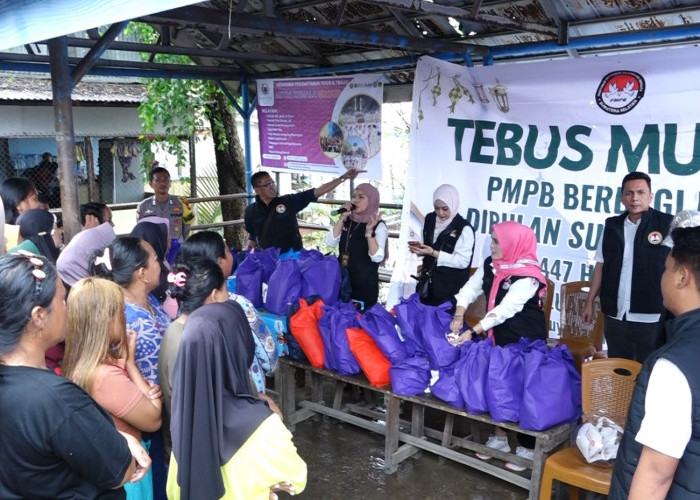 PMPB Sumsel Berbagi Kasih, Tebus Murah Sembako Disambut Antusias Warga Sungsang
