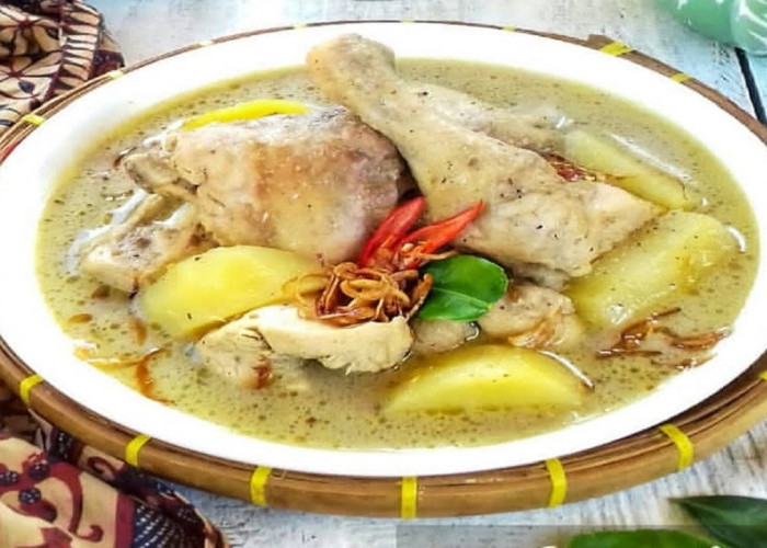 Ayam Bumbu Anam, Sajian Lebaran Berkuah Santan Khas Palembang