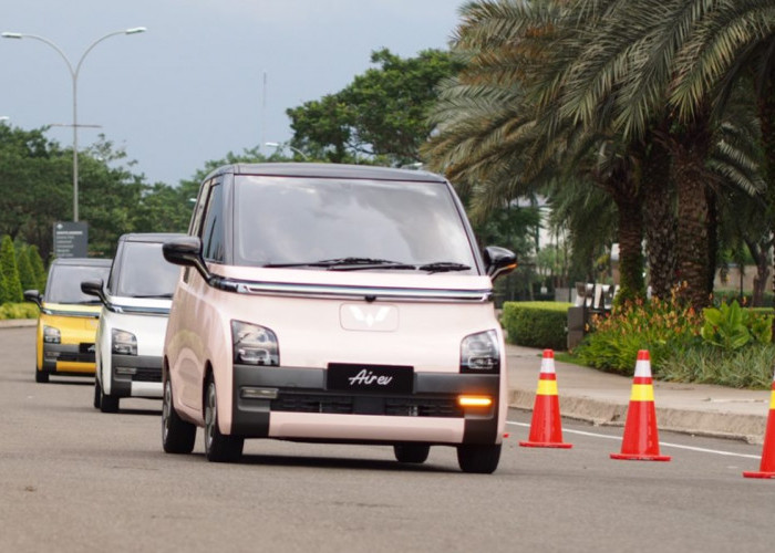 Wuling Air ev Raih Penghargaan Best of Battery Electric Vehicle di GridOto Award 2023