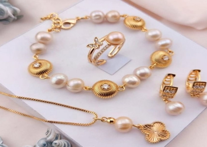 Perpaduan Emas dan Mutiara, Rahasia Tampil Hangat dan Elegan dalam Satu Sentuhan