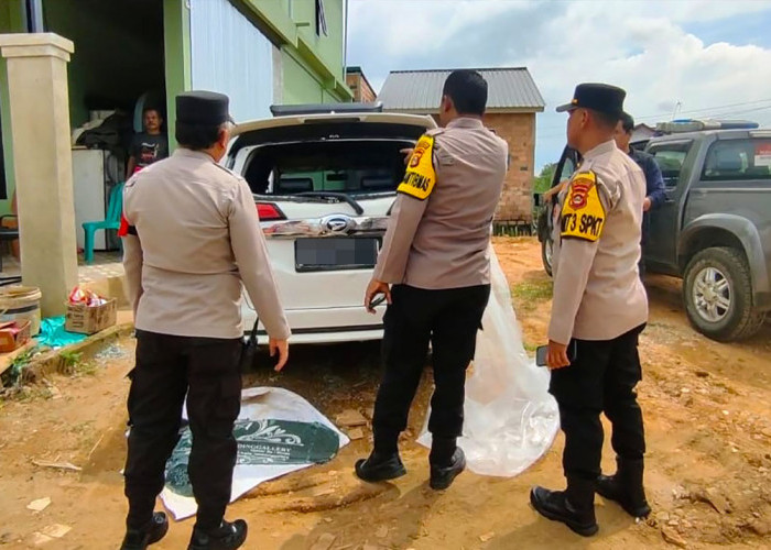 Peluru Nyasar Pecahkan Kaca Belakang Mobil Warga di Palembang, Polisi Lakukan Ini