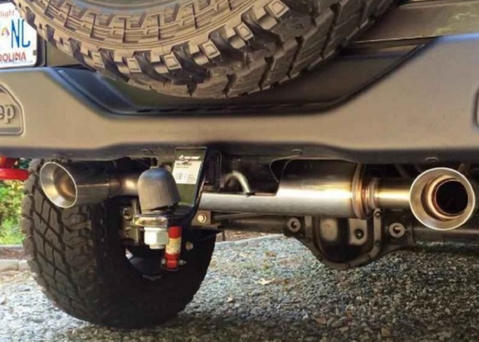 Bukan Mesin Jet, Cuma Jeep dengan Knalpot Baru yang Bikin Geger Gang!