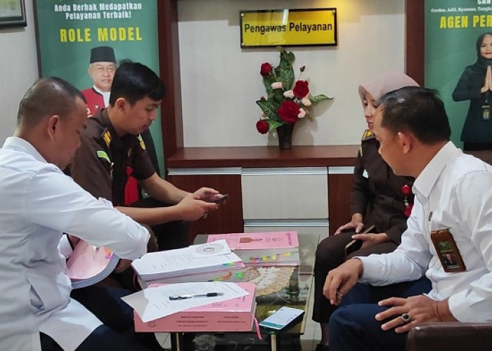 Kejari Palembang Limpahkan Berkas Perkara Korupsi PTSL ke Pengadilan Negeri Palembang