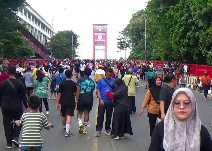 Uji Coba CFD Kedua, Jembatan Ampera Dipadati Warga