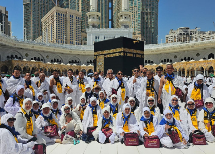 Penuh Haru, 433 Jemaah Asal Palembang Tunaikan Umroh Perdana di Tanah Suci