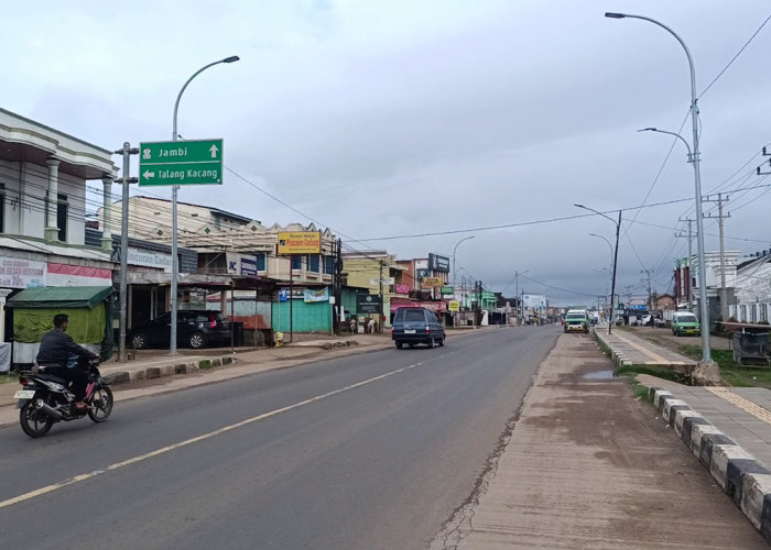 Arus Lalu Lintas Jalintim Banyuasin Terpantau Lengang pada Hari Kedua Lebaran