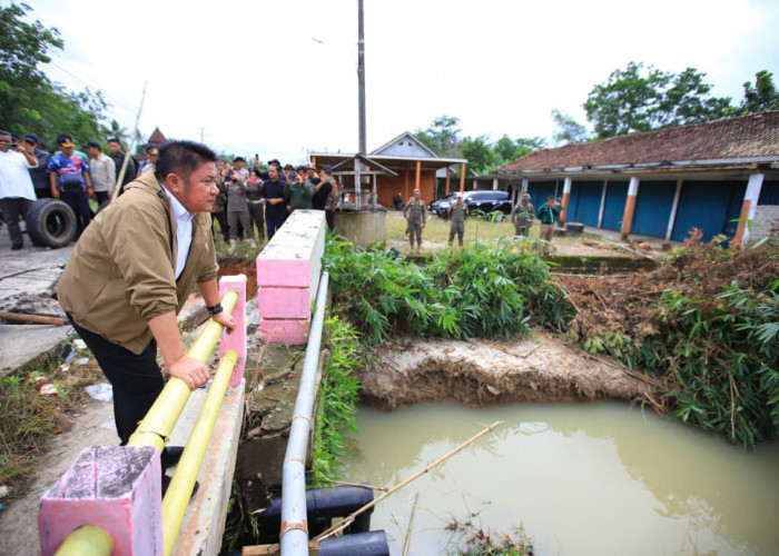 Herman Deru Instruksikan Percepatan Perbaikan Infrastruktur akibat Dampak banjir di Oku Timur 