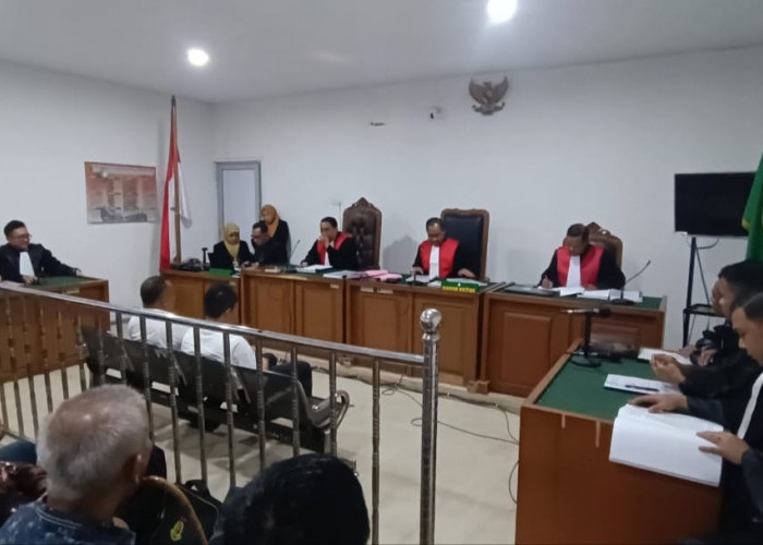 Jaksa Tuntut 4 Tahun 6 Bulan Penjara Plt Kadisperindag PALI, Ini Dugaan Perkaranya !!