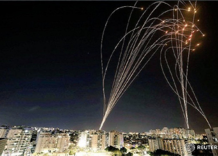 5 Hal Yang Perlu Diketahui Tentang Rudal Iron Dome Israel