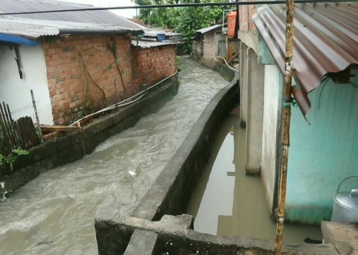 Hujan Semalaman, Puluhan Rumah di Prabumulih Terendam Banjir